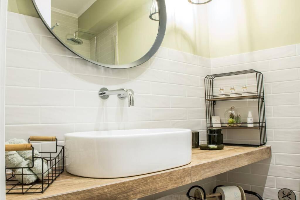 Isidorou Apartment
